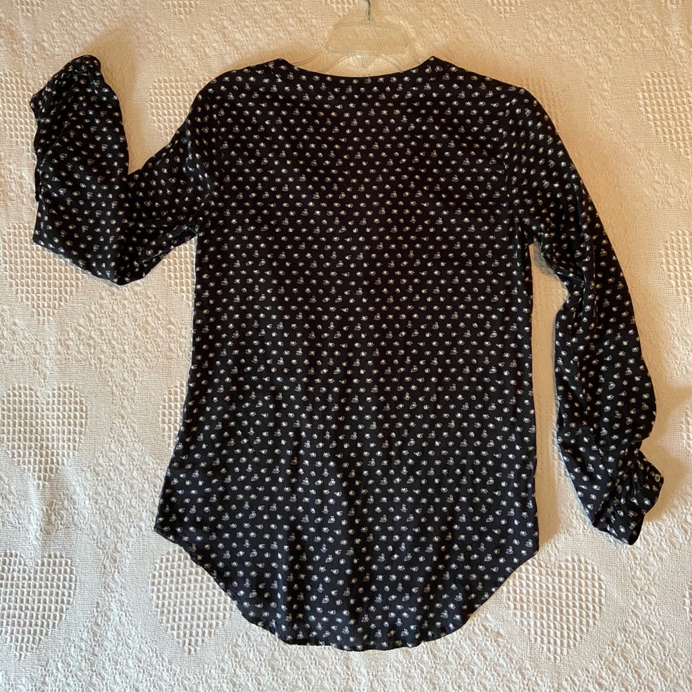 Shirt - Picture 2 of 8